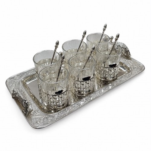 Set pentru servire,6pahare cu suport,lingurite si tava